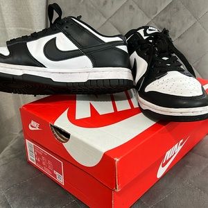 Panda dunks